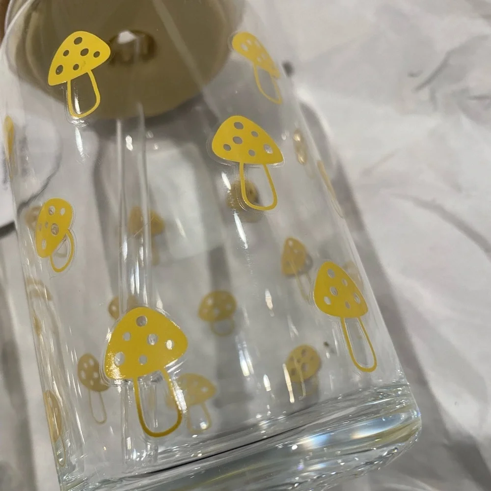 Set of mushroom reusable  glasses with glass straws! 15.2 oz each, wooden lid…